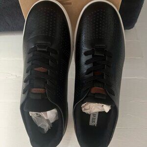 Steve Madden Kids Shoes Size 6